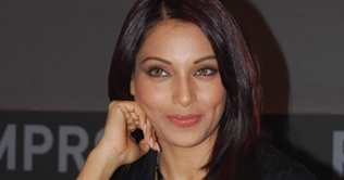 Bipasha goes back to roots, will appear in Bengali flick 
